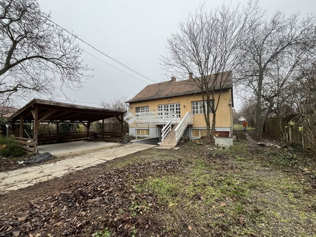 Eladó családi ház, Érden 105.9 M Ft, 8 szobás