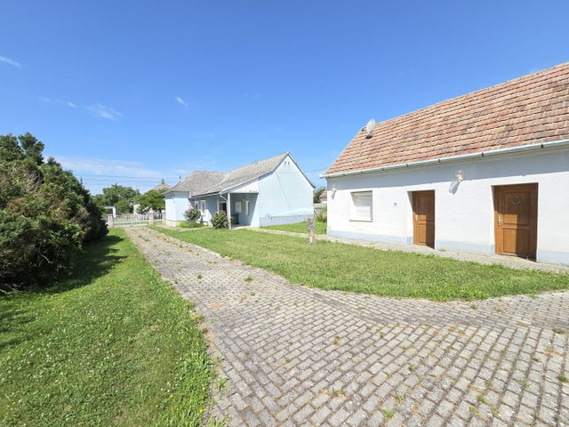 Eladó családi ház, Zalaváron 28.756 M Ft, 3 szobás