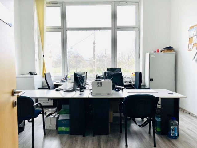 Kiadó iroda, Budapesten, IX. kerületben, Gubacsi úton, 20 szobás