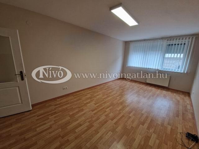 Kiadó iroda, Zalaegerszegen 280 E Ft / hó, 3 szobás
