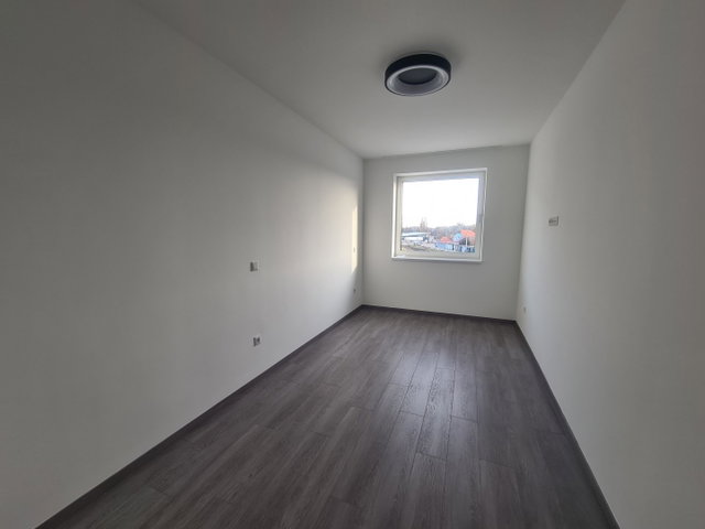 Kiadó téglalakás, albérlet, Győrött 337 E Ft / hó, 3 szobás