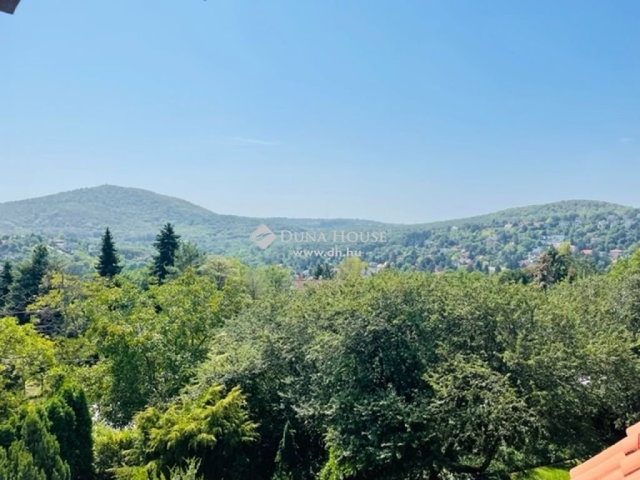 Eladó családi ház, Budapesten, II. kerületben 265.465 M Ft