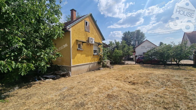 Eladó családi ház, Kecskeméten 29.9 M Ft, 1 szobás
