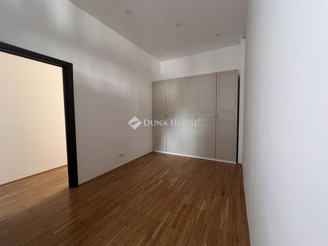 Eladó téglalakás, Budapesten, I. kerületben 138 M Ft, 3 szobás