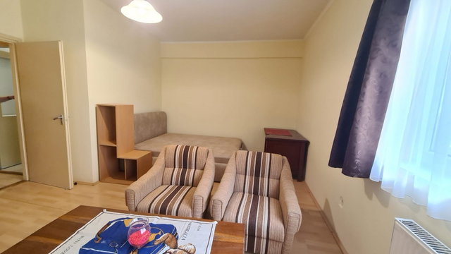 Kiadó téglalakás, albérlet, Pécsett 140 E Ft / hó, 1 szobás