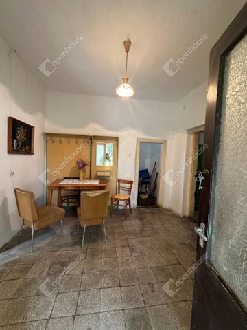 Eladó családi ház, Kamondon 13.5 M Ft, 2 szobás