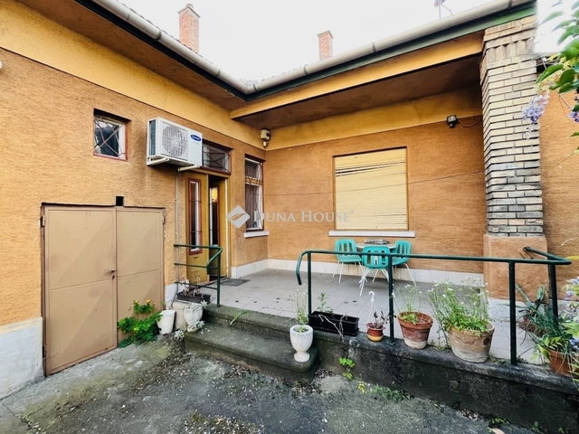 Eladó családi ház, Budapesten, XXI. kerületben 87.5 M Ft