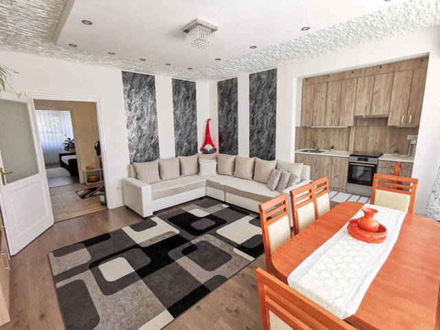 Eladó téglalakás, Győrött 78 M Ft, 1+2 szobás