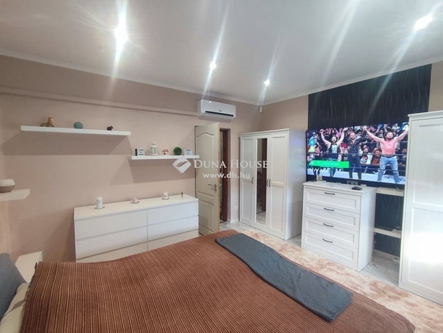 Eladó családi ház, Kecskeméten 69.8 M Ft, 2 szobás