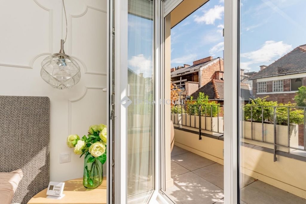 2 bed · 52m² · 800.580 ft