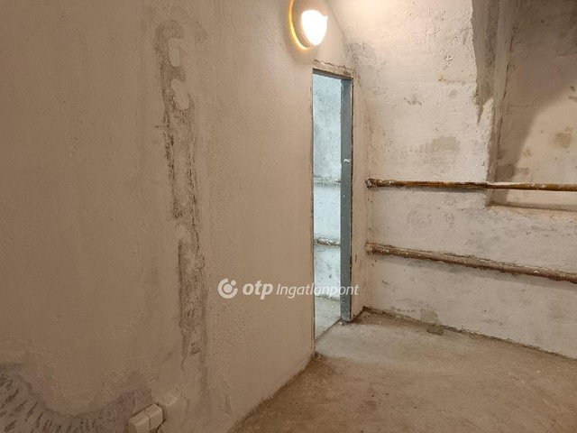 Eladó téglalakás, Budapesten, VIII. kerületben 17.9 M Ft