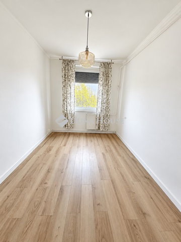 Eladó panellakás, Várpalotán, Felsőinkám utcában 57.9 M Ft