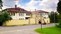Eladó hotel, Törökbálinton 400 M Ft, 26 szobás