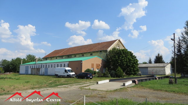 Eladó ipari ingatlan, Medgyesegyházán 89.9 M Ft