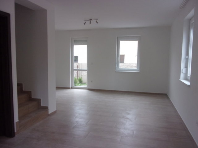 Kiadó családi ház, albérlet, Gyömrőn 370 E Ft / hó