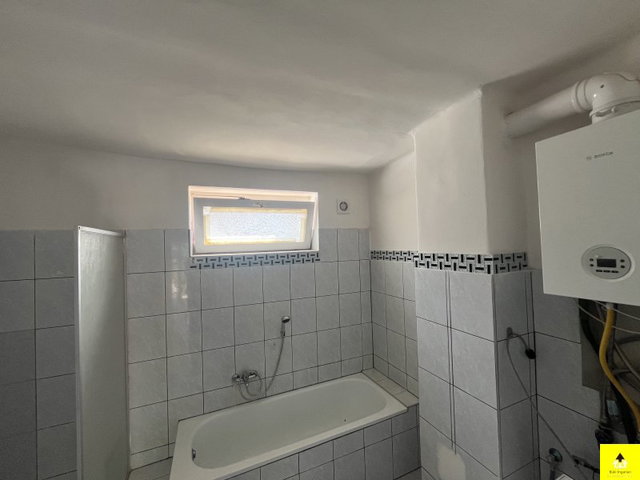 Eladó családi ház, Csepregen 47 M Ft, 4 szobás