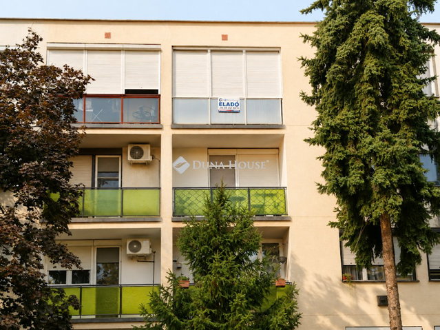 Eladó téglalakás, Békéscsabán 29.5 M Ft, 2 szobás
