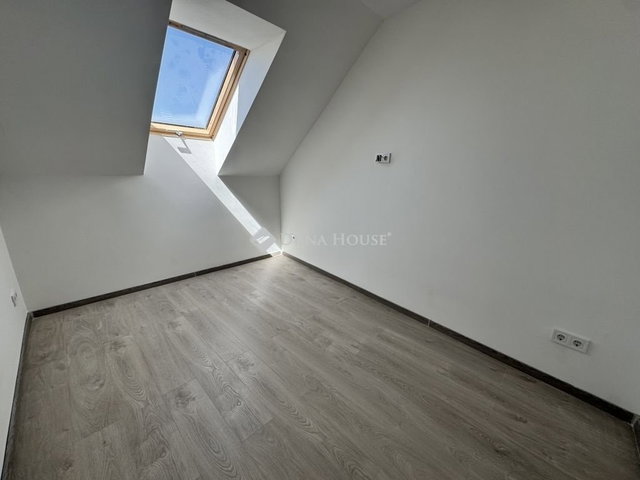 Eladó téglalakás, Veresegyházon 65 M Ft, 4 szobás