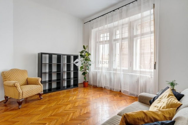 Eladó téglalakás, Budapesten, VI. kerületben 199.5 M Ft