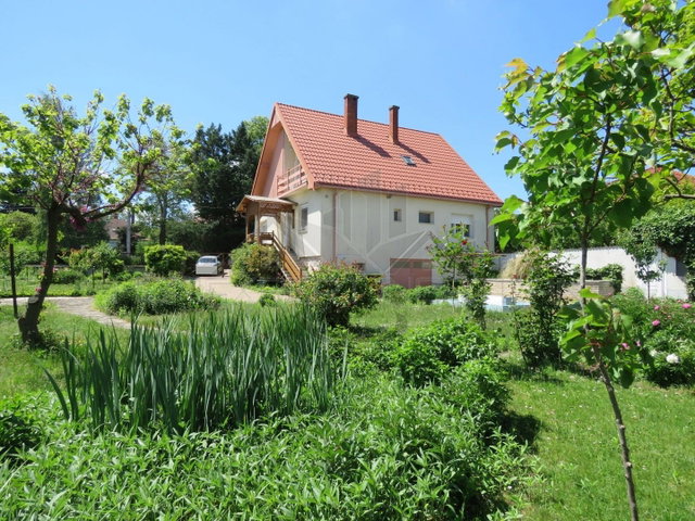 Eladó családi ház, Győrött 99.7 M Ft, 5 szobás
