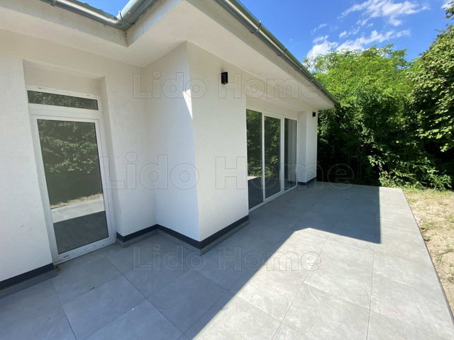 Eladó családi ház, Balatonszabadiban 86.9 M Ft, 4 szobás