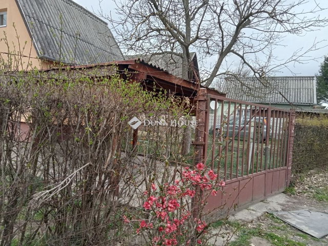 Eladó családi ház, Környén 27.99 M Ft, 2 szobás