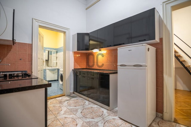 Eladó téglalakás, Budapesten, VI. kerületben 75 M Ft, 2 szobás