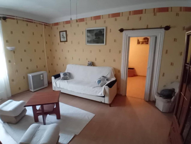 Eladó téglalakás, Kecskeméten 60 M Ft, 2 szobás