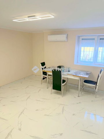 Eladó családi ház, Kaposváron 42.9 M Ft, 4 szobás