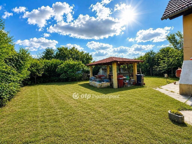 Eladó családi ház, Szigethalmon 118.9 M Ft, 4 szobás