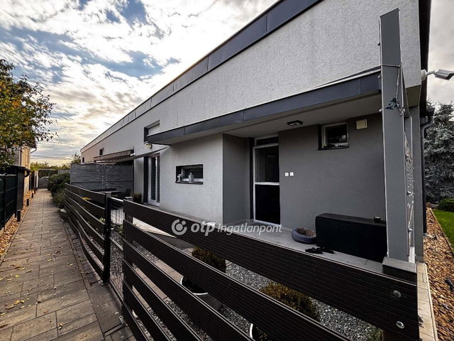 Eladó téglalakás, Szolnokon 52 M Ft, 1+2 szobás