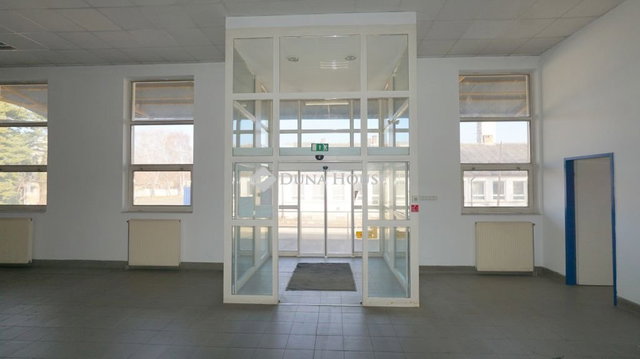 Kiadó üzlethelyiség, Zalaegerszegen 800 E Ft / hó