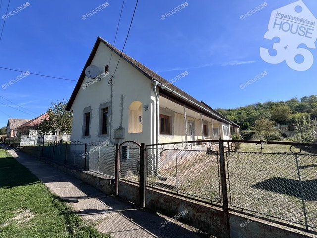 Eladó családi ház, Tevelen 26.99 M Ft, 3 szobás