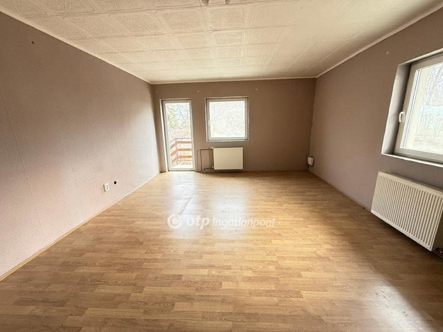 Eladó családi ház, Monorierdőn 71.9 M Ft, 2+2 szobás