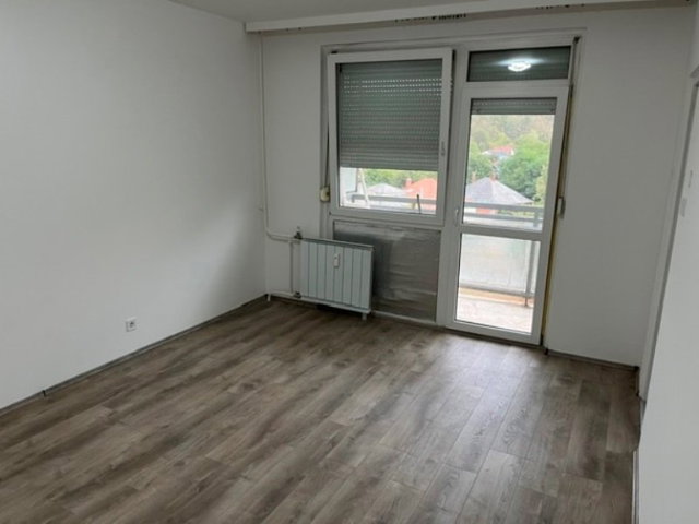 Kiadó panellakás, albérlet, Miskolcon 105 E Ft / hó, 1 szobás