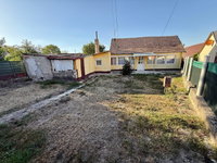 Eladó családi ház, Móron 29.9 M Ft, 2 szobás
