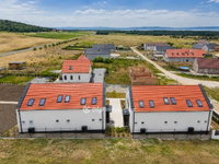 Eladó téglalakás