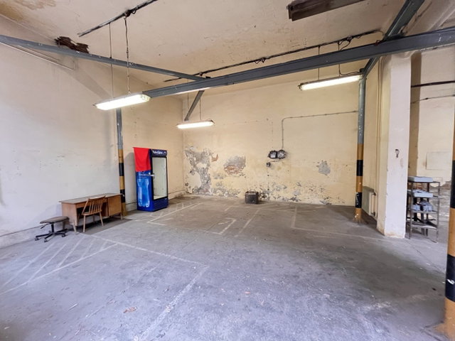 Eladó ipari ingatlan, Kaposváron, Fő utcában 80 M Ft, 6 szobás