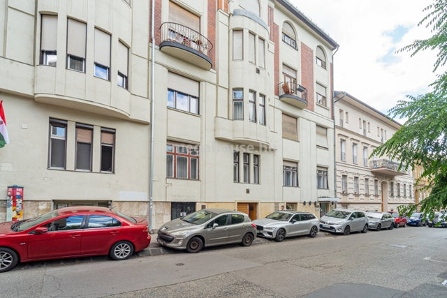 Eladó üzlethelyiség, Budapesten, I. kerületben, Donáti utcában