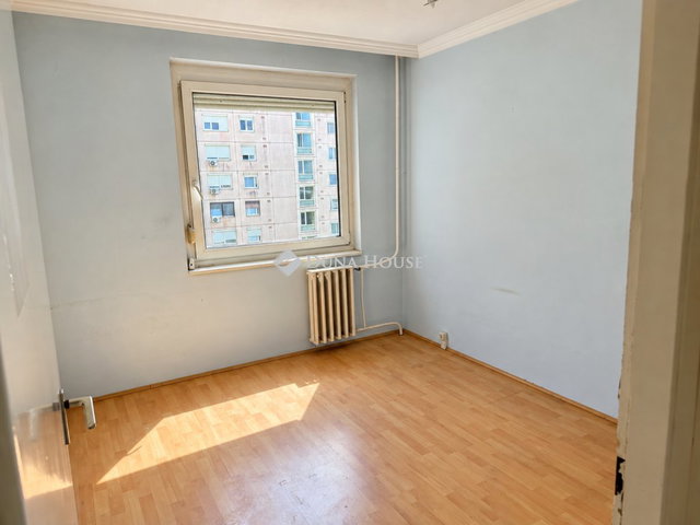 Eladó panellakás, Győrött, Illyés Gyula utcában 45 M Ft