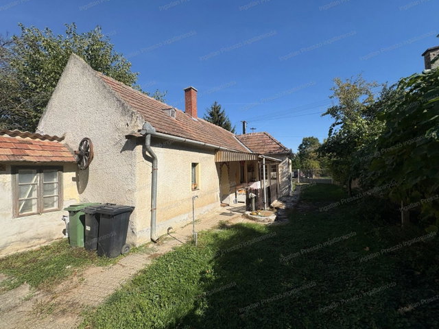 Eladó családi ház, Dabroncon 9.9 M Ft, 2 szobás