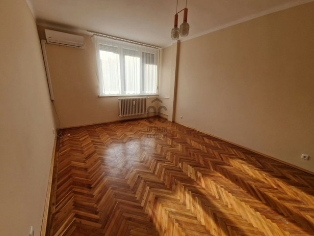Kiadó téglalakás, albérlet, Tatán 160 E Ft / hó, 2 szobás