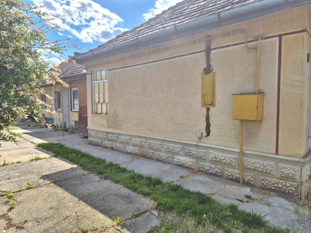 Eladó családi ház, Újhartyánon 40.4 M Ft, 2+1 szobás
