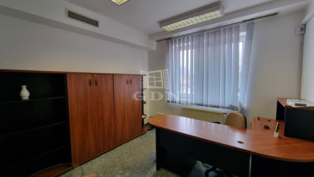 Kiadó iroda, Székesfehérvárott 950 E Ft / hó