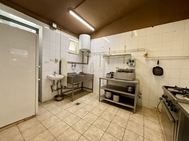 Eladó üzlethelyiség, Budapesten, XVIII. kerületben 54 M Ft
