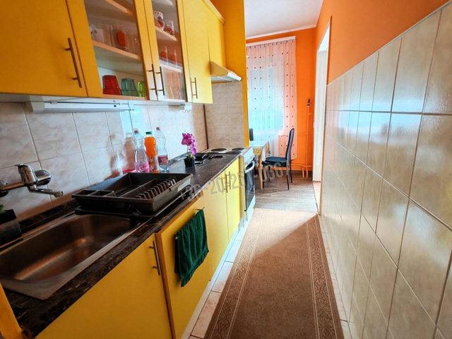 Kiadó téglalakás, albérlet, Mohácson 150 E Ft / hó, 4 szobás