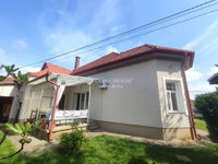 Eladó családi ház, Kecskeméten 240 M Ft, 5 szobás