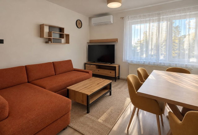 Kiadó ikerház, albérlet, Budaörsön 350 E Ft / hó, 1+3 szobás