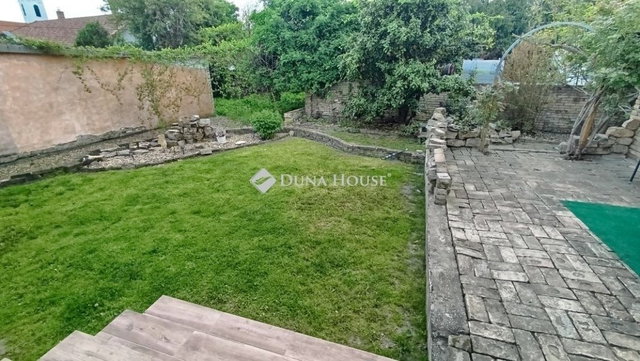 Eladó családi ház, Mohácson 138 M Ft, 4 szobás