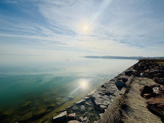 Eladó telek, Balatonkenesén 4900 M Ft / költözzbe.hu